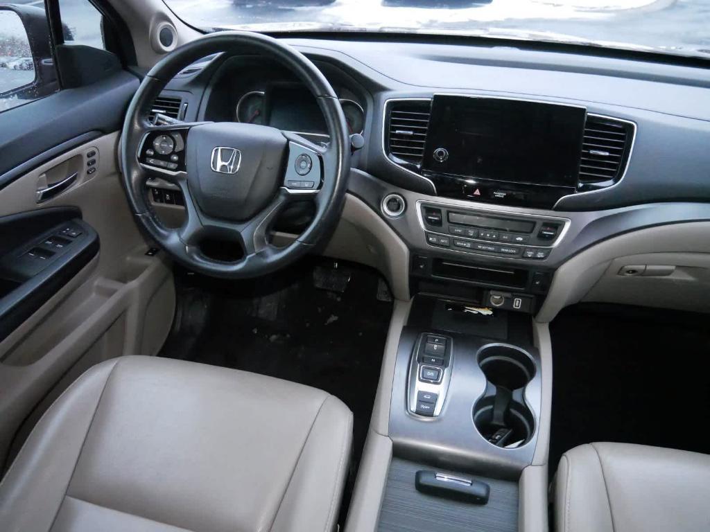 used 2022 Honda Pilot car, priced at $31,995