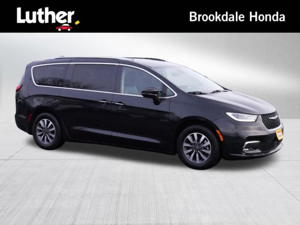 used 2021 Chrysler Pacifica car, priced at $20,795