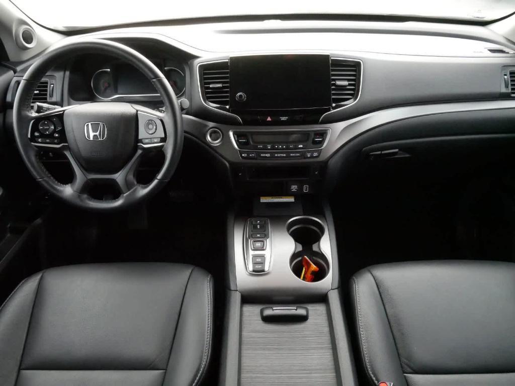 used 2022 Honda Pilot car, priced at $33,895