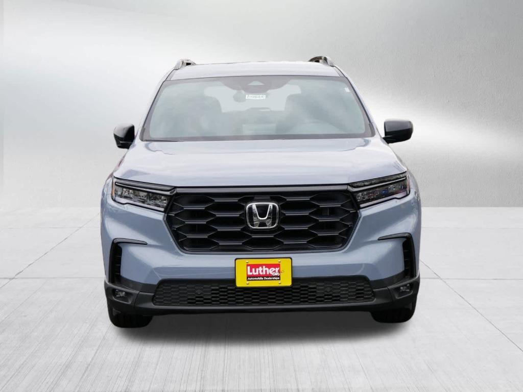 new 2025 Honda Pilot car, priced at $42,401