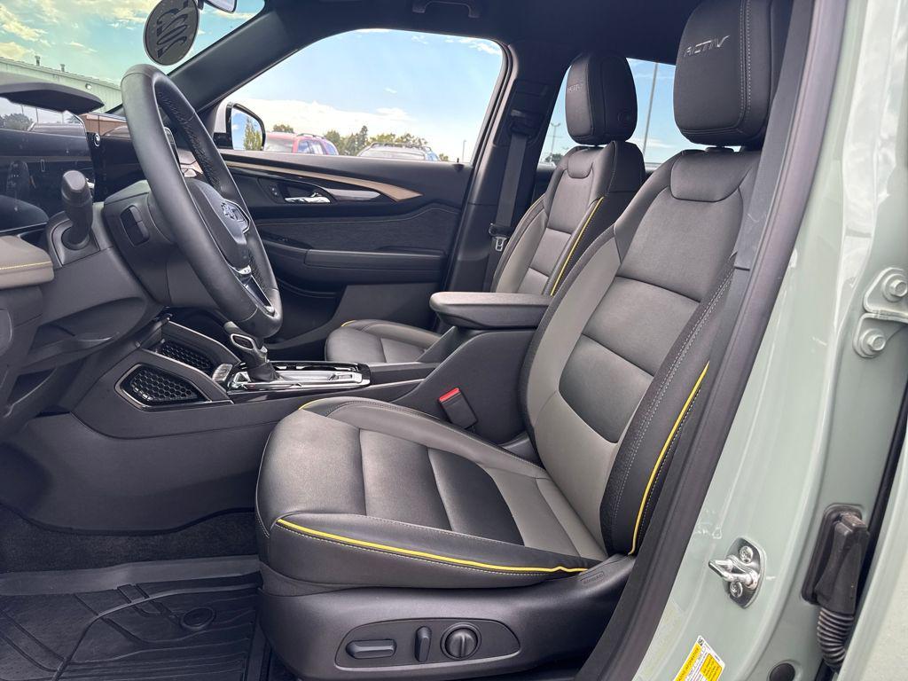 used 2025 Chevrolet TrailBlazer car, priced at $27,997