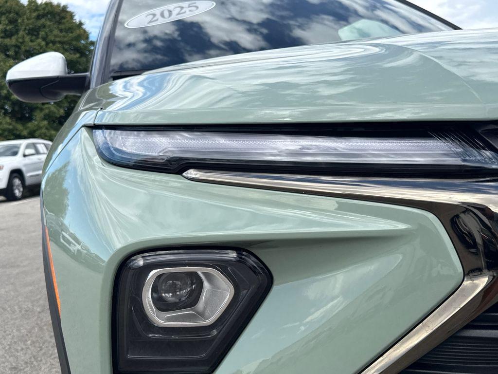 used 2025 Chevrolet TrailBlazer car, priced at $27,997