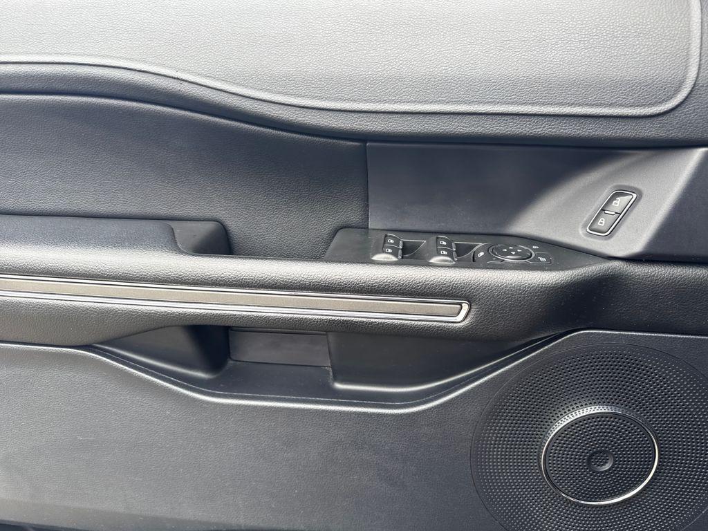 used 2021 Ford Expedition car, priced at $38,997