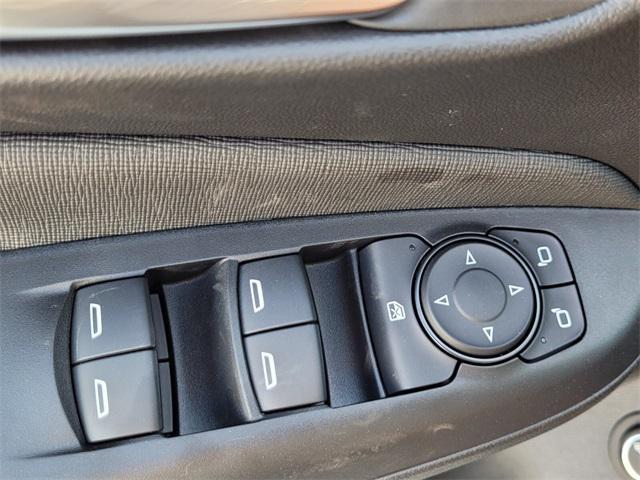 new 2025 Buick Envista car, priced at $27,320