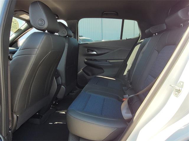 new 2025 Buick Envista car, priced at $27,320