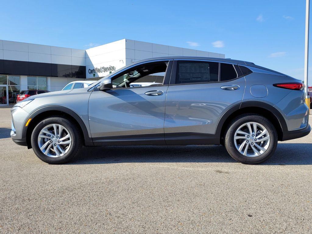 new 2025 Buick Envista car, priced at $25,865