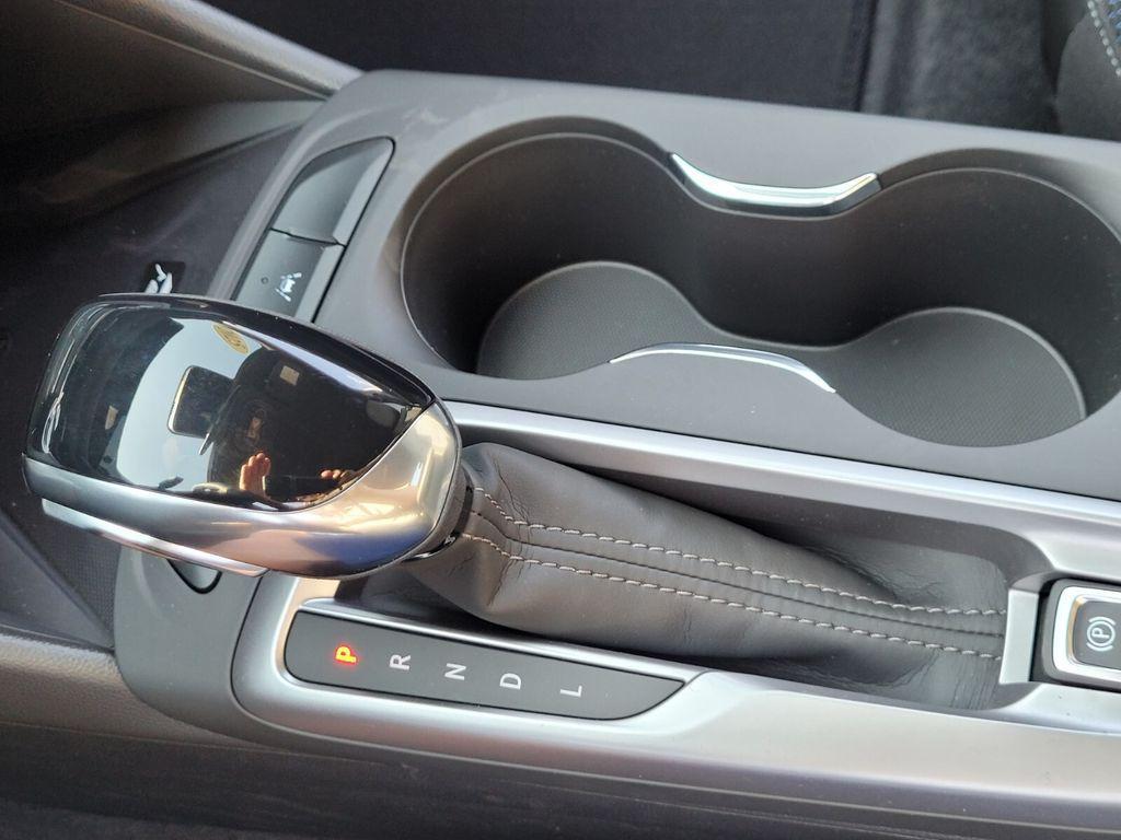 new 2025 Buick Envista car, priced at $25,865