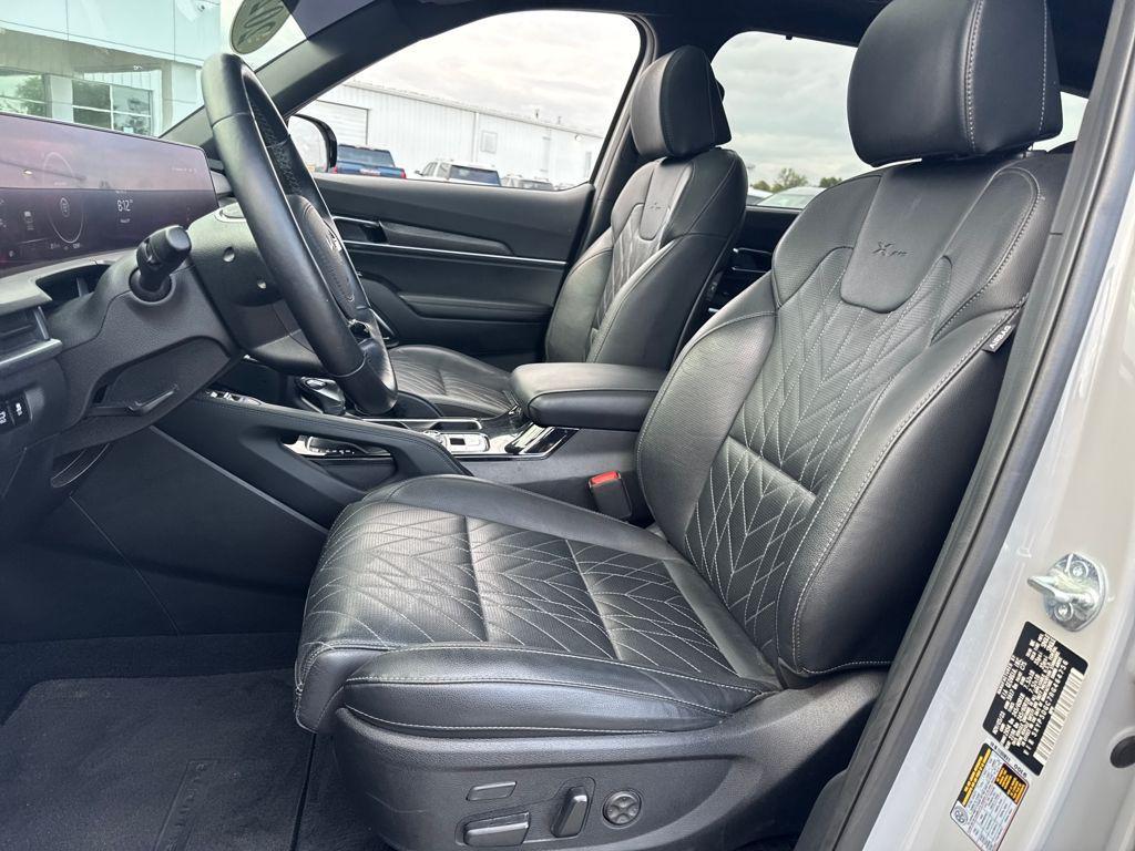 used 2024 Kia Telluride car, priced at $42,997