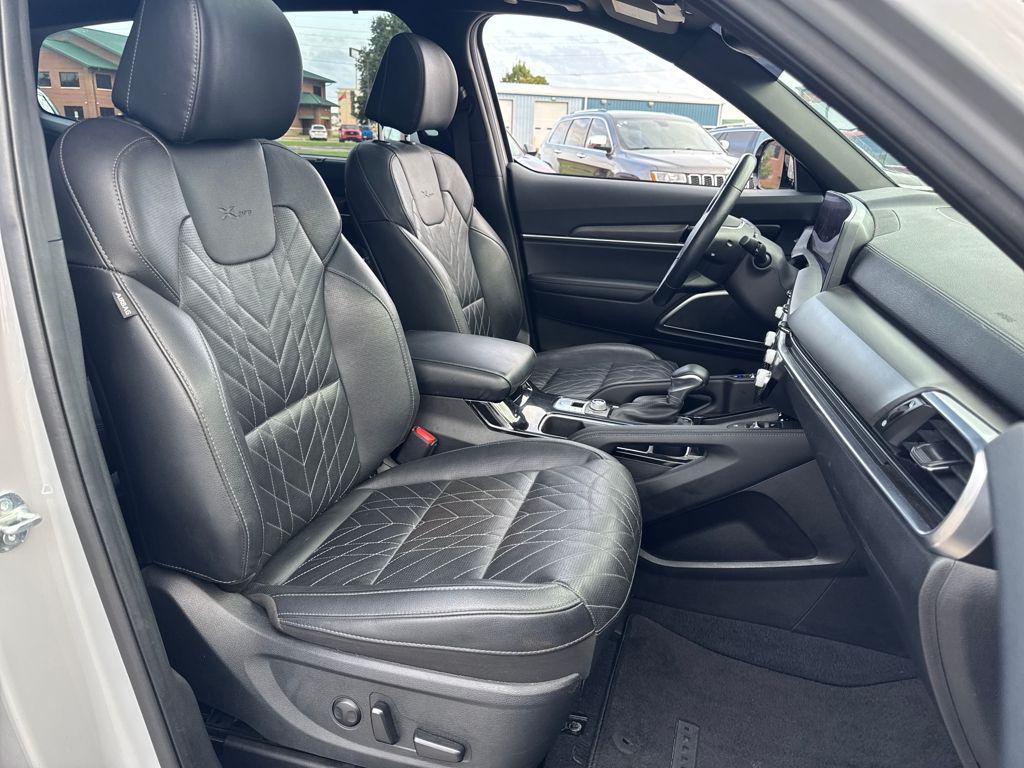 used 2024 Kia Telluride car, priced at $42,997