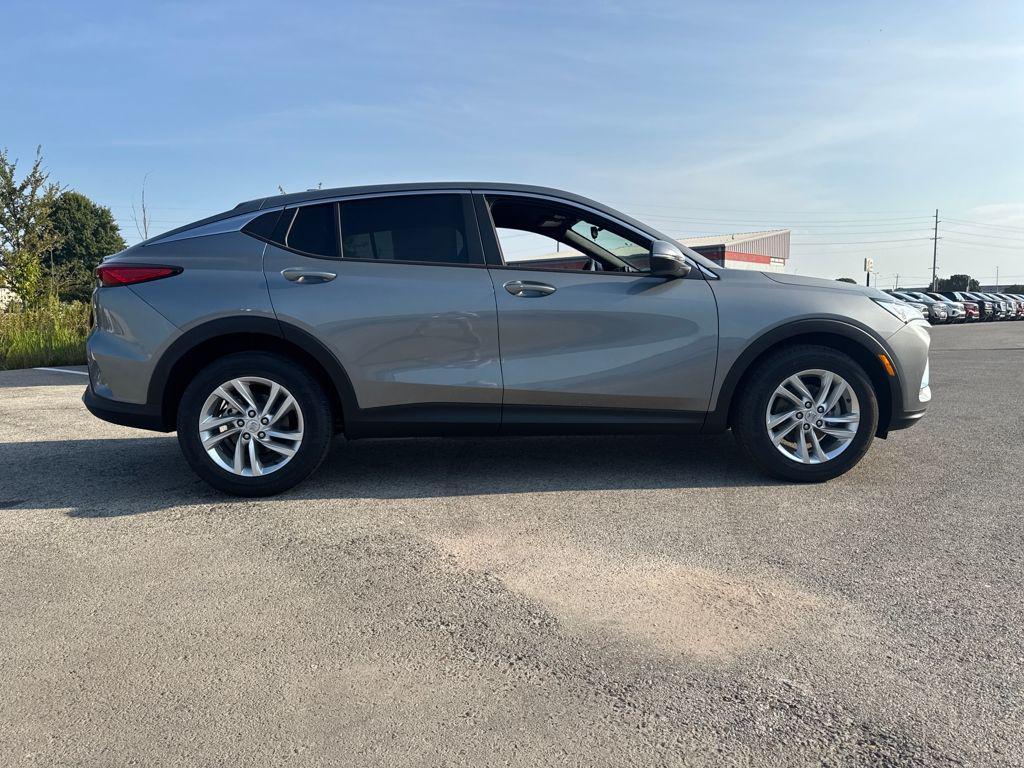 new 2025 Buick Envista car, priced at $26,798