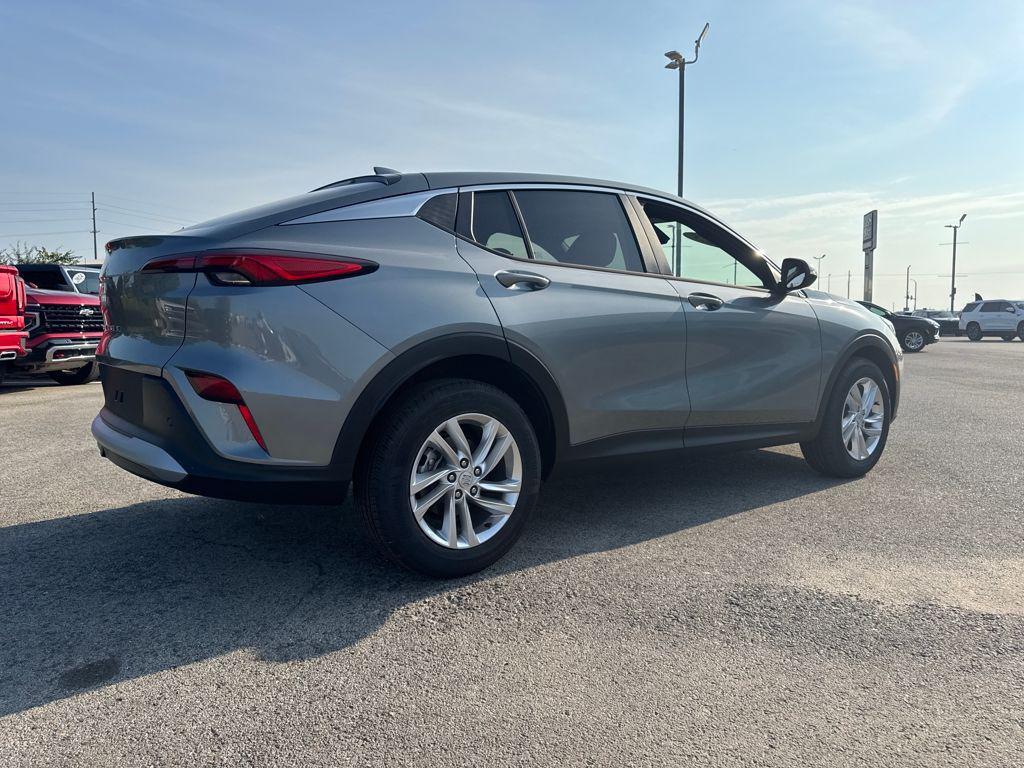new 2025 Buick Envista car, priced at $26,798