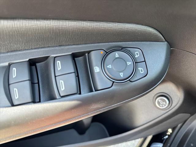 new 2025 Buick Envista car