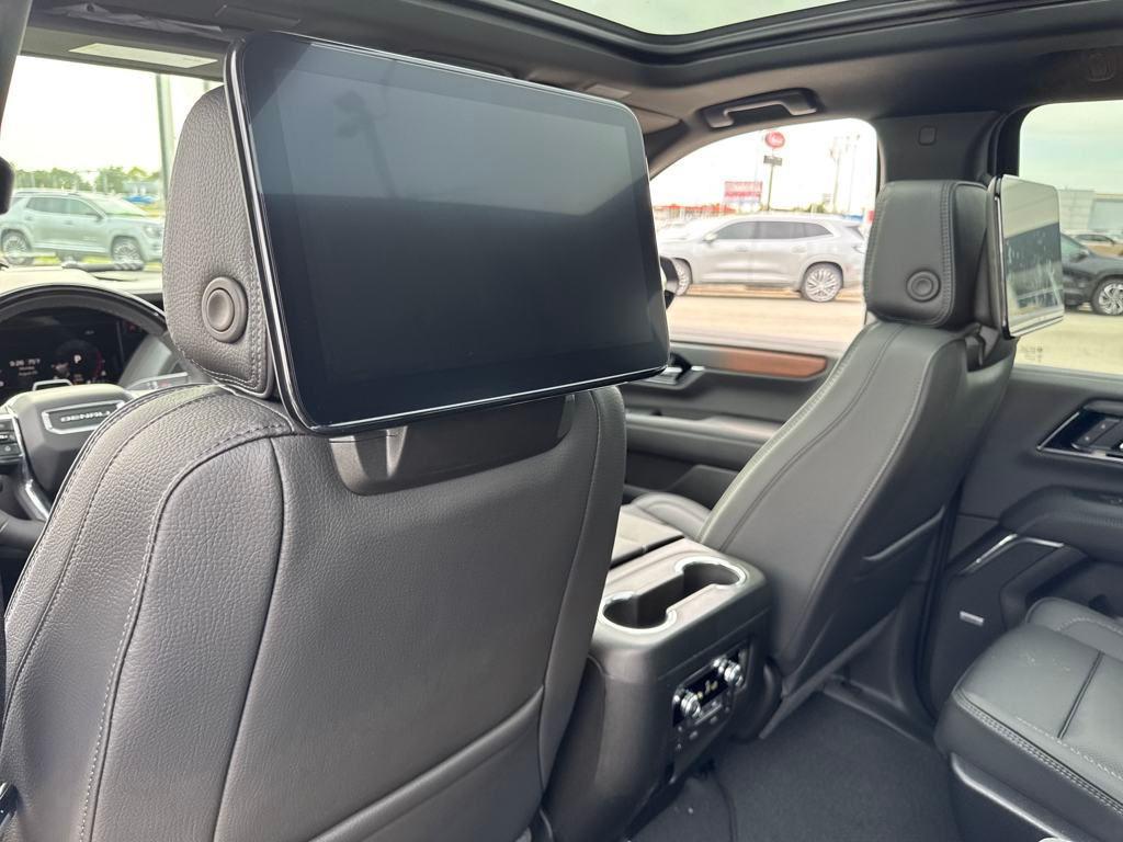 new 2025 GMC Yukon XL car, priced at $98,519