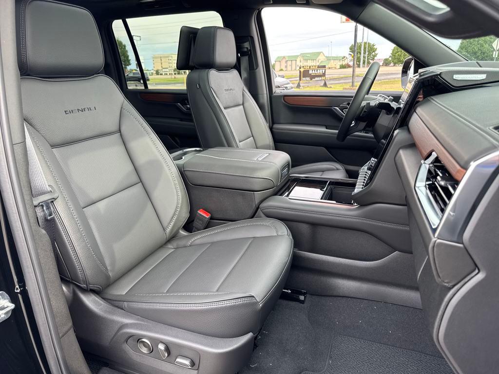 new 2025 GMC Yukon XL car, priced at $98,519