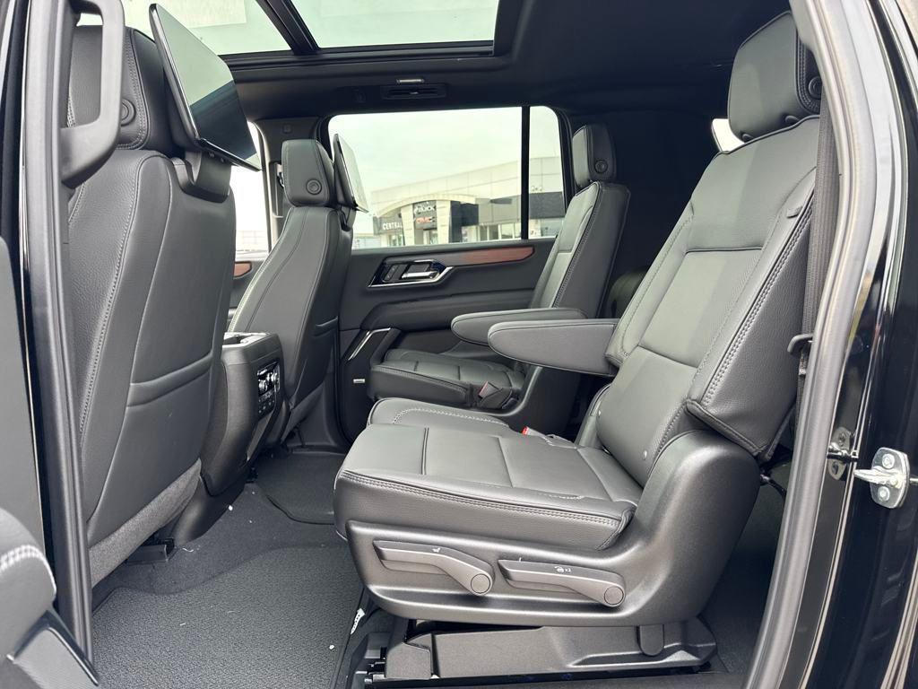 new 2025 GMC Yukon XL car, priced at $98,519