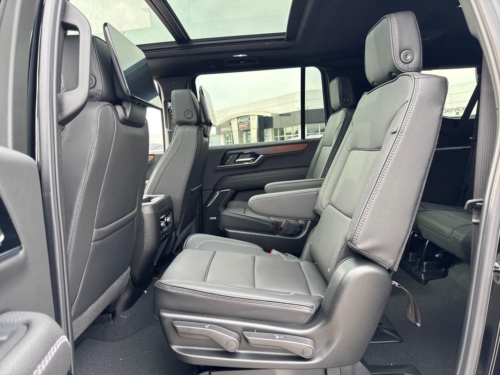 new 2025 GMC Yukon XL car, priced at $98,519