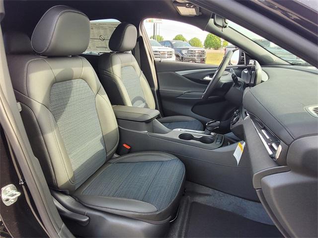 new 2025 Buick Envista car, priced at $27,815