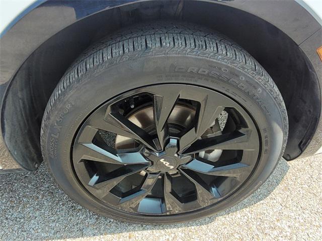 used 2022 Kia Sorento car, priced at $28,493
