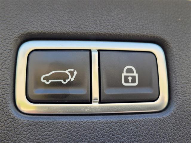 used 2022 Kia Sorento car, priced at $28,493