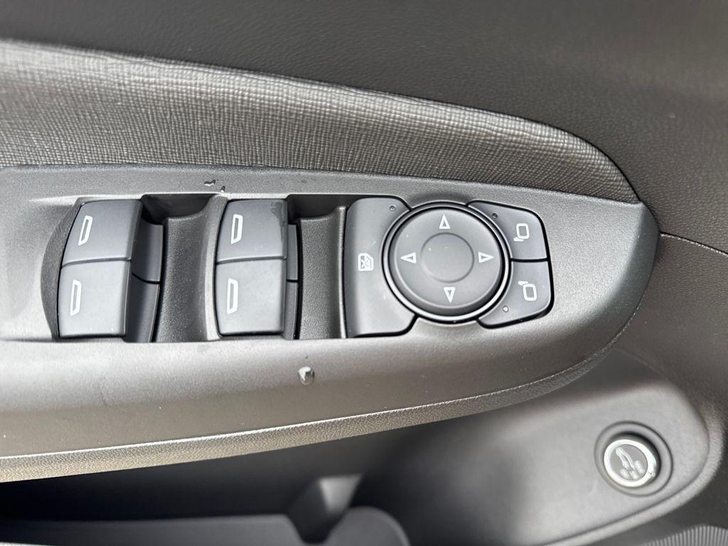 new 2026 Buick Envista car, priced at $31,452