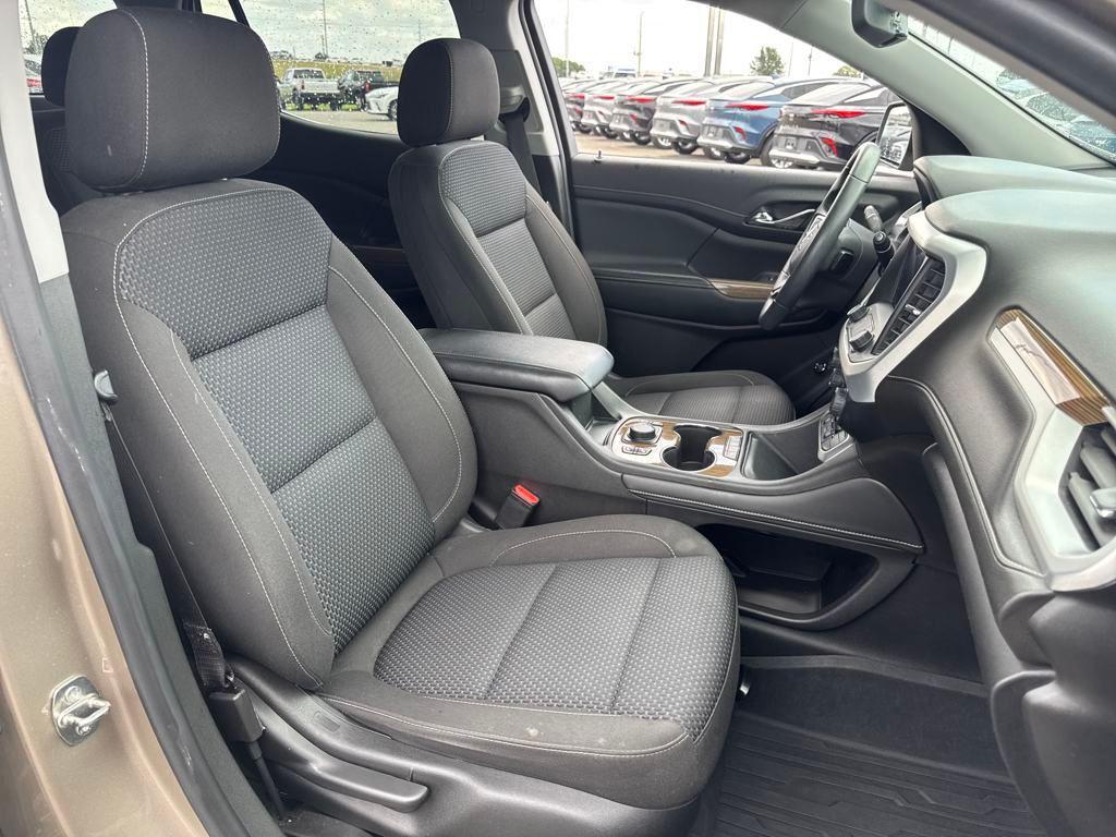 used 2022 GMC Acadia car, priced at $27,994