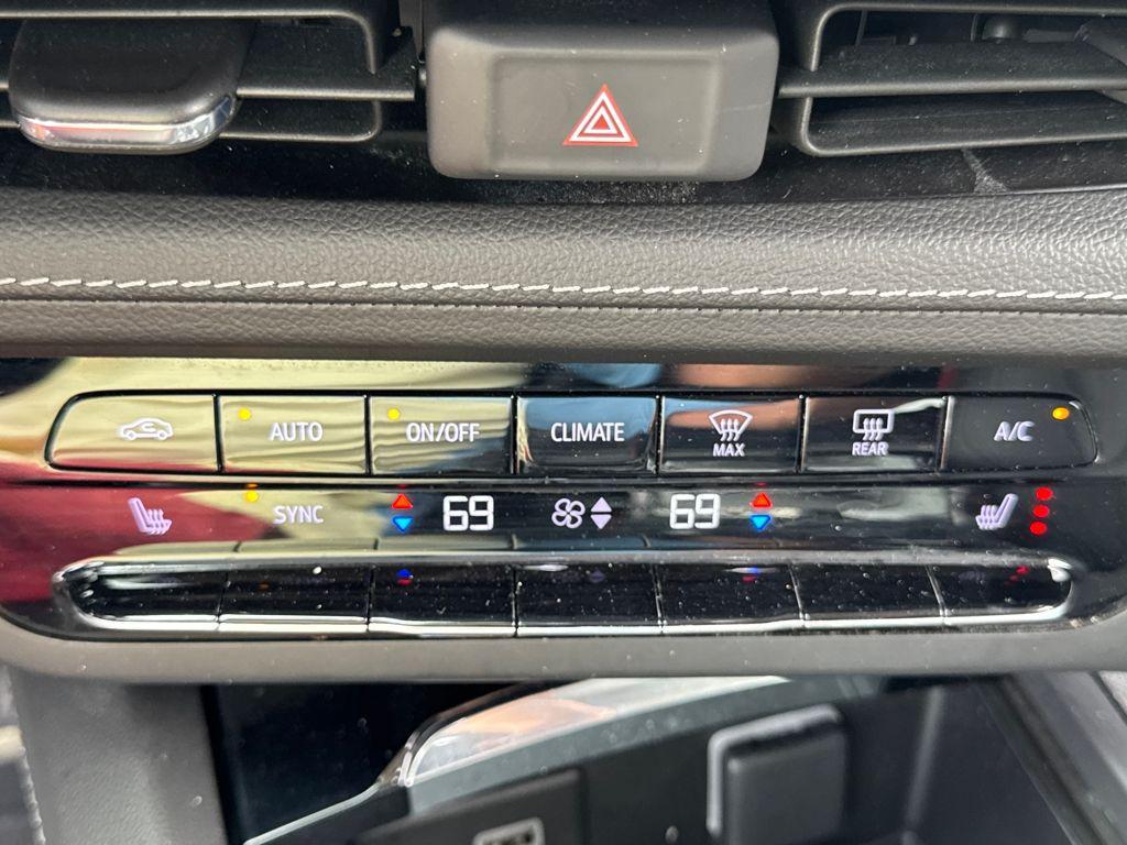 used 2023 Buick Envision car, priced at $27,497