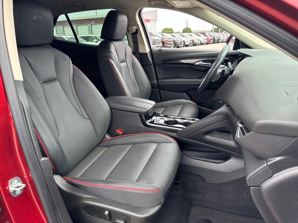 used 2023 Buick Envision car, priced at $27,497