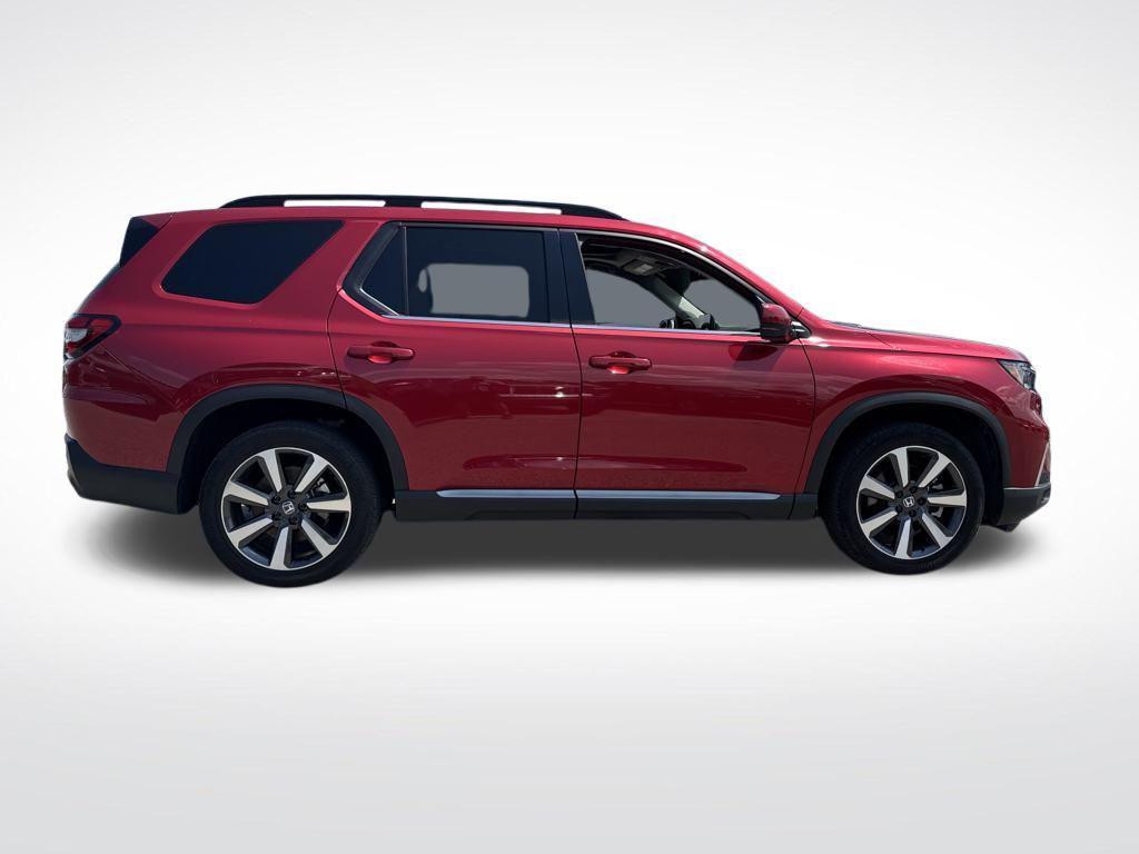 used 2023 Honda Pilot car, priced at $44,997