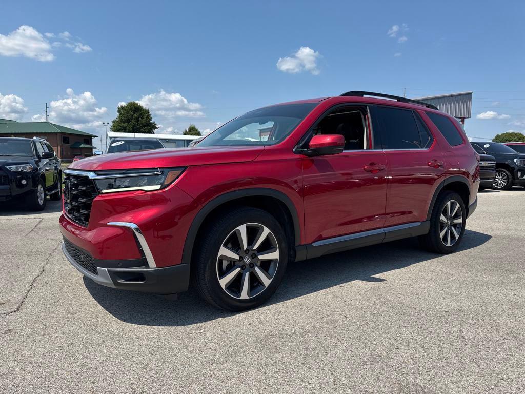 used 2023 Honda Pilot car, priced at $40,997