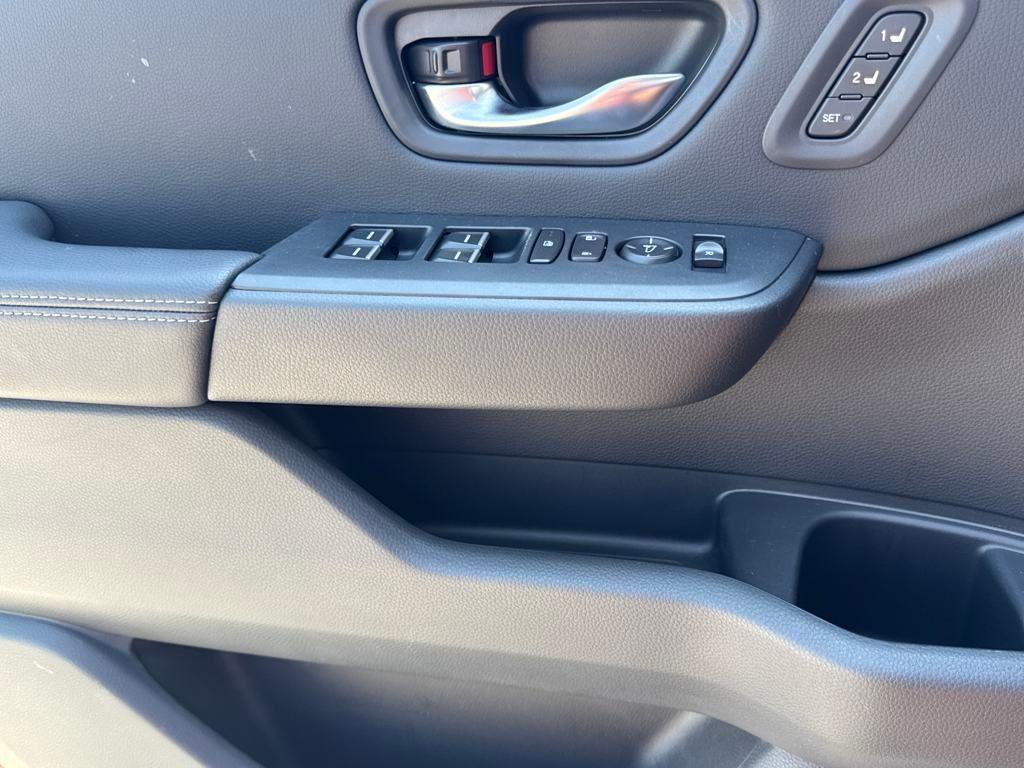 used 2023 Honda Pilot car, priced at $44,997
