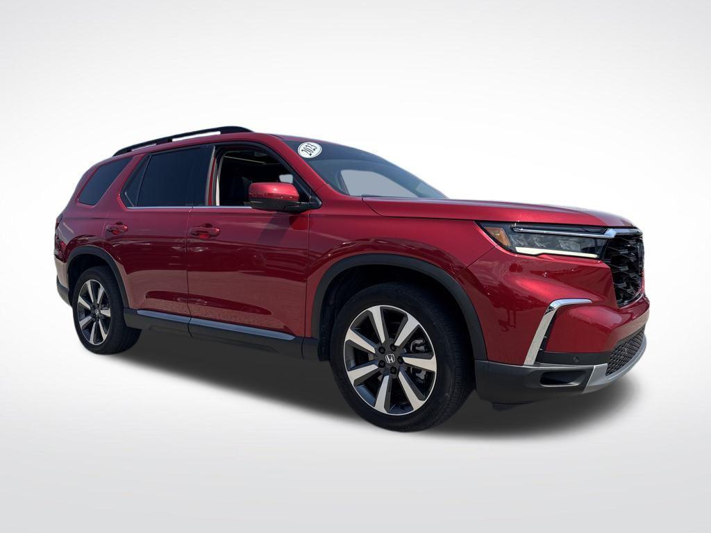 used 2023 Honda Pilot car, priced at $44,997
