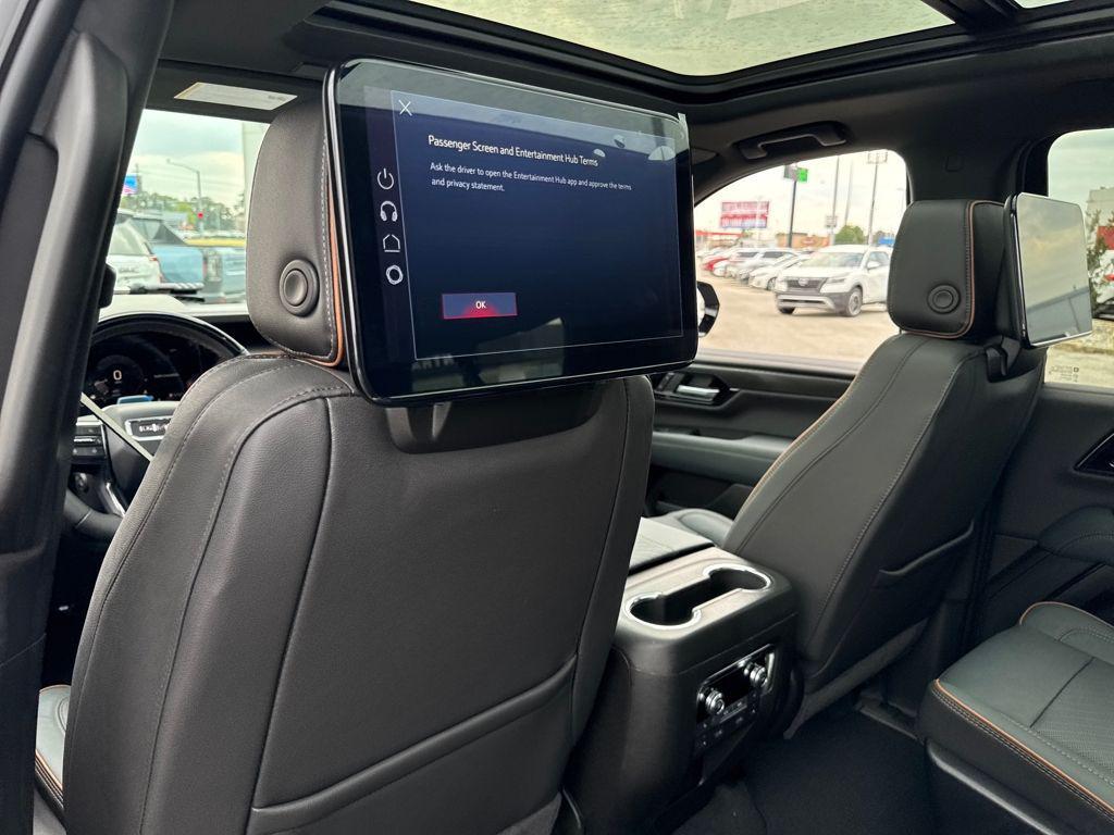 new 2025 GMC Yukon XL car, priced at $94,284