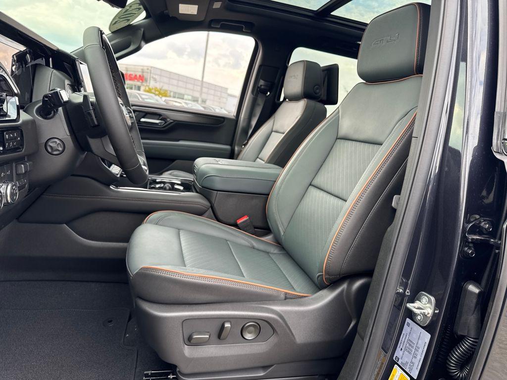 new 2025 GMC Yukon XL car, priced at $94,284