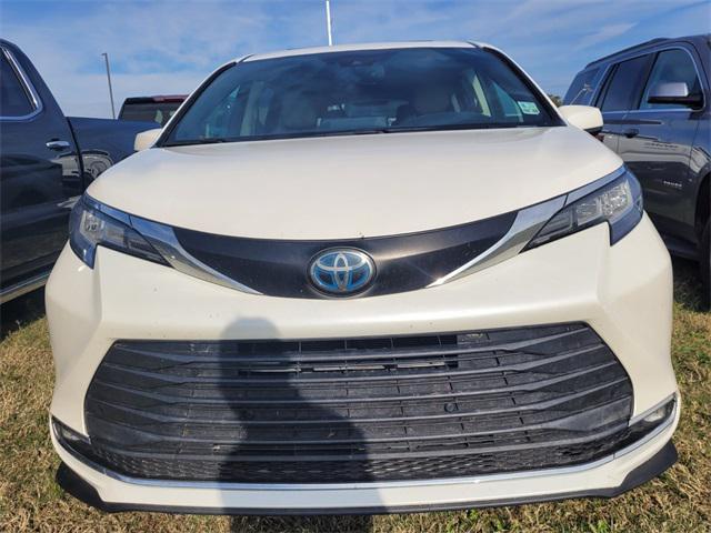 used 2021 Toyota Sienna car