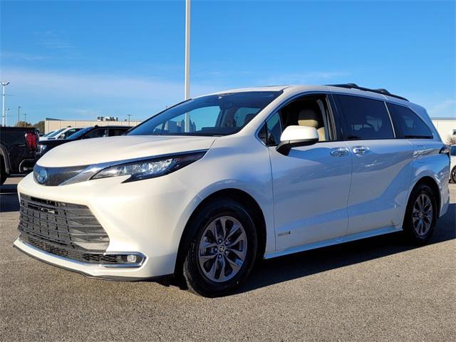 used 2021 Toyota Sienna car, priced at $37,997