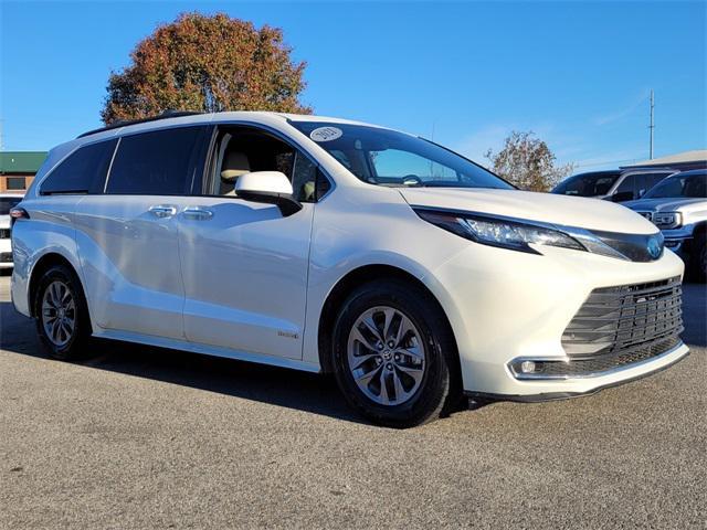 used 2021 Toyota Sienna car, priced at $37,997