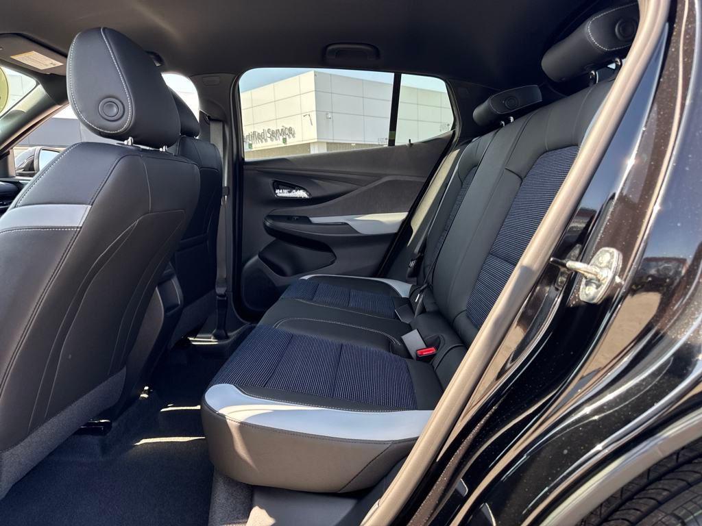 new 2025 Buick Envista car, priced at $25,682