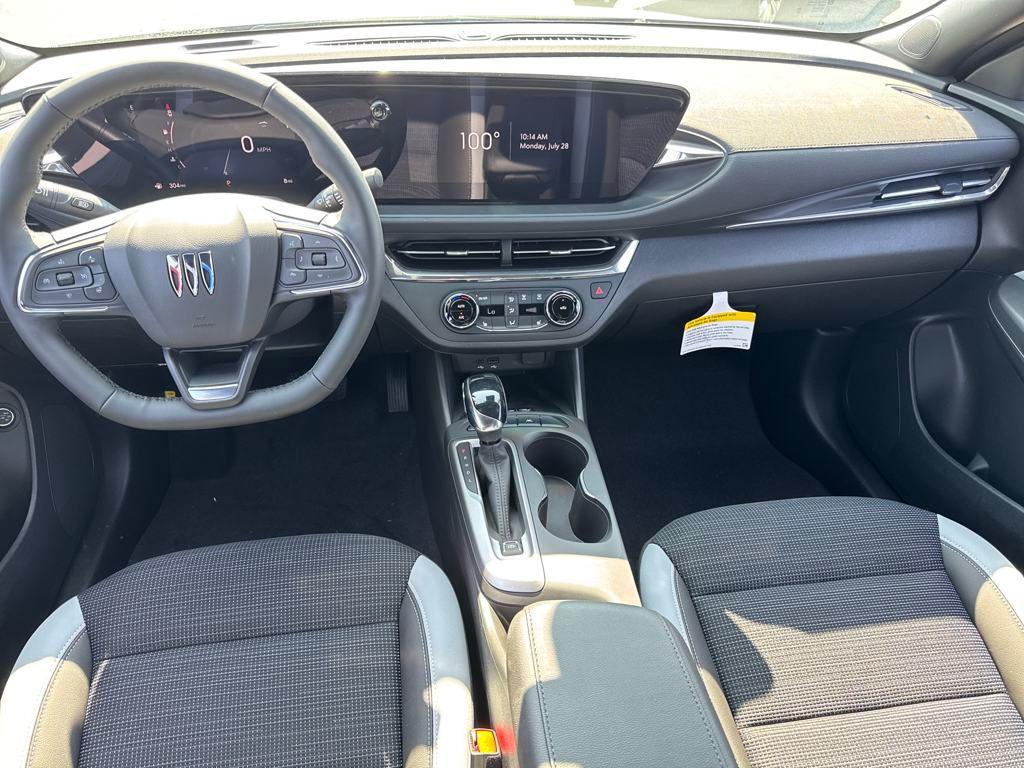 new 2025 Buick Envista car, priced at $25,682