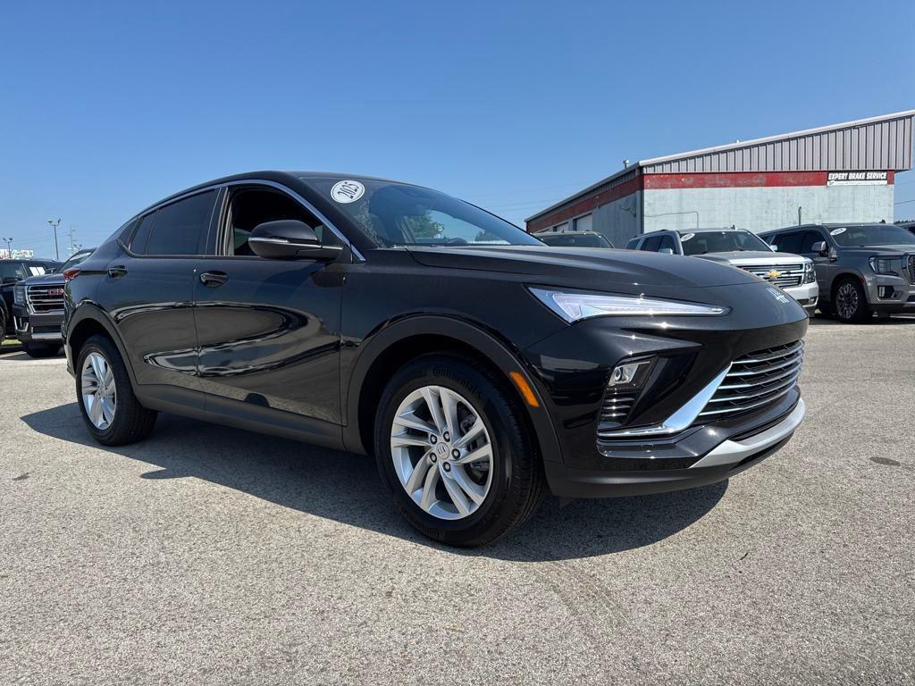 new 2025 Buick Envista car, priced at $25,682