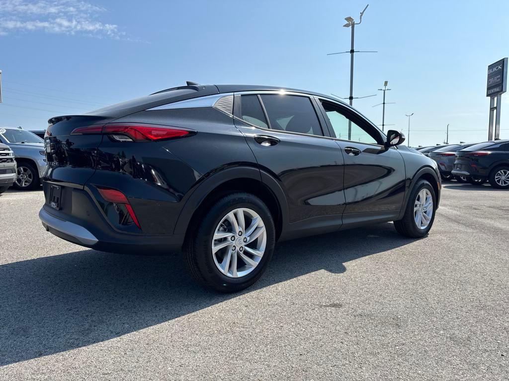 new 2025 Buick Envista car, priced at $25,682