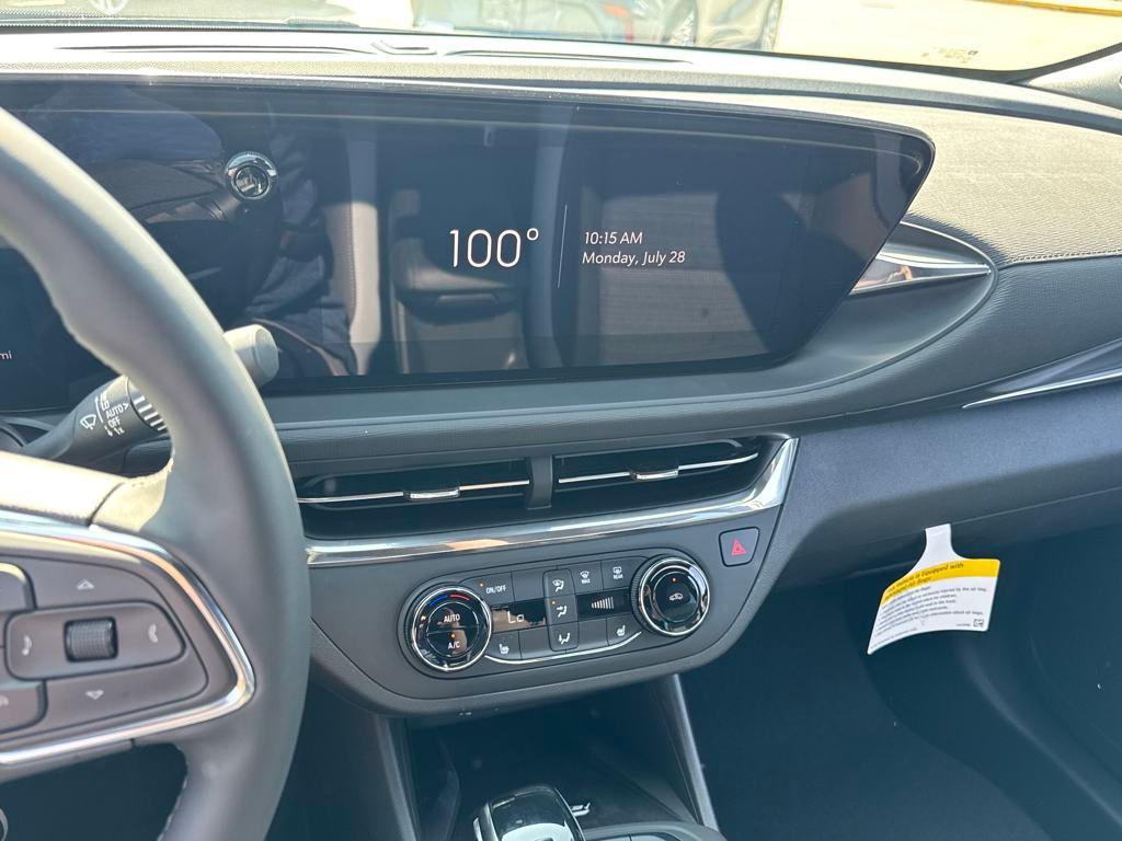 new 2025 Buick Envista car, priced at $25,682