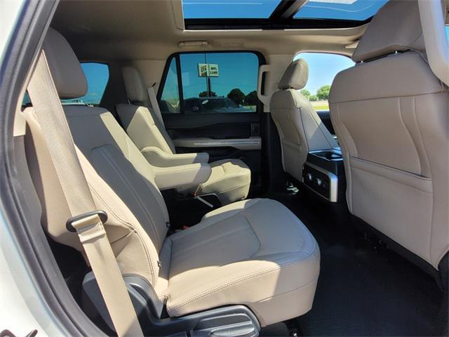 used 2024 Ford Expedition car, priced at $61,977