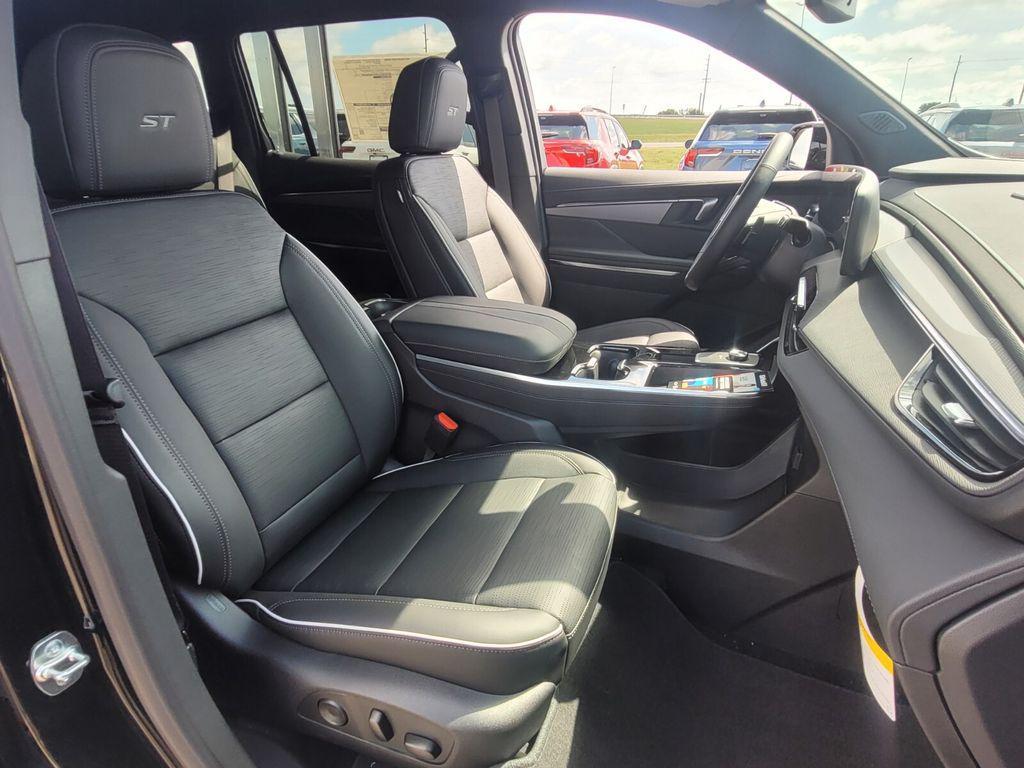 new 2025 Buick Enclave car, priced at $47,260