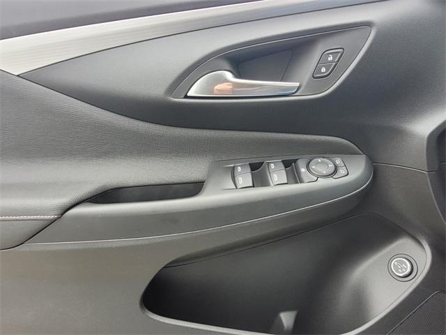 new 2025 Buick Envista car, priced at $32,225