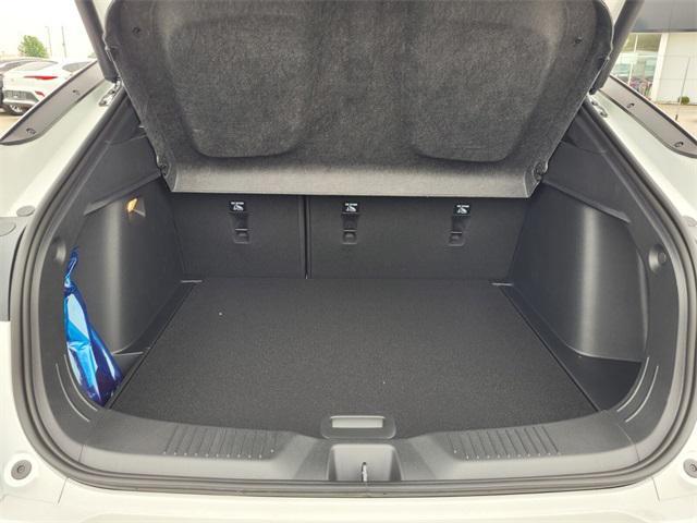 new 2025 Buick Envista car, priced at $32,225