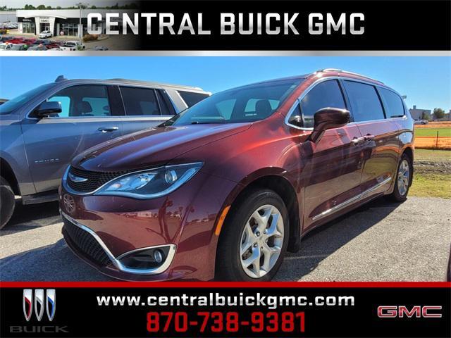 used 2017 Chrysler Pacifica car