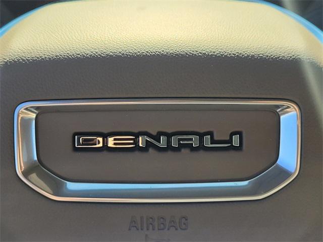 new 2025 GMC Yukon car, priced at $86,080