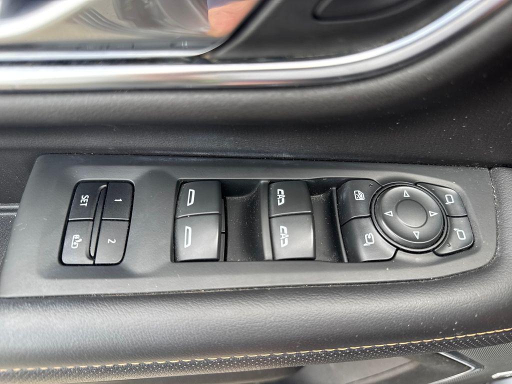 used 2021 GMC Yukon car, priced at $48,997
