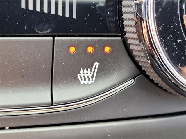 new 2025 Buick Envista car, priced at $27,619