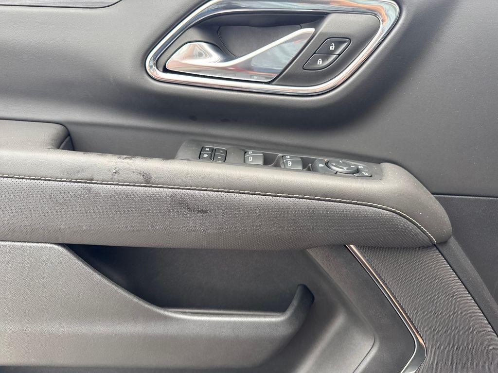 used 2024 GMC Yukon car, priced at $67,997